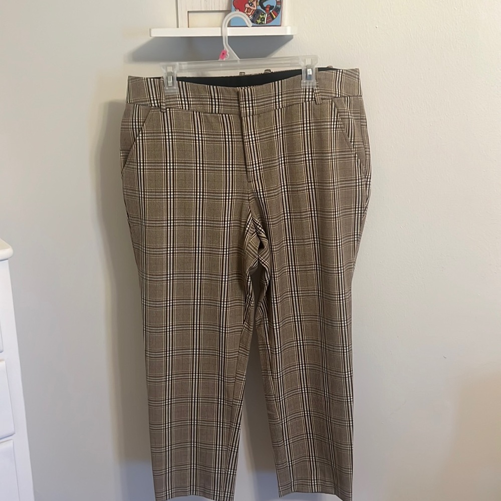 AVA VIA 16W SLACKS . Great condition